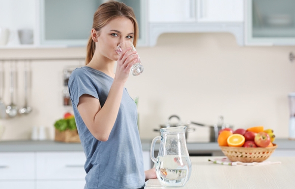 Nước lọc giúp giảm cảm giác thèm ăn một cách tự nhiên
