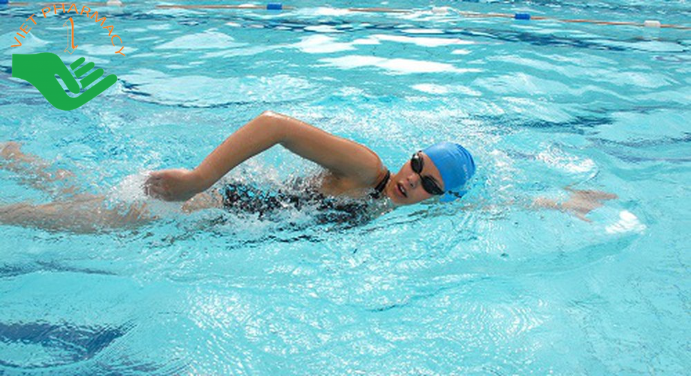 Khi mới bắt đầu tập bơi, bạn nên bắt đầu chậm với các bài bơi từ 15-20 phút mỗi ngày