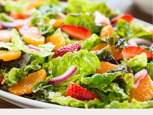Bổ sung vitamin và khoáng chất trong thực đơn giảm cân bằng salad