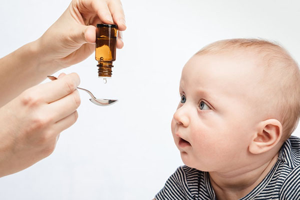 Cần lưu ý và tham khảo ý kiến bác sĩ trước khi bổ sung Vitamin D3 K2 cho trẻ sơ sinh
