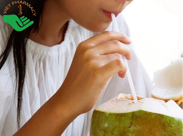 Uống nhiều nước dừa không tốt cho sức khoẻ